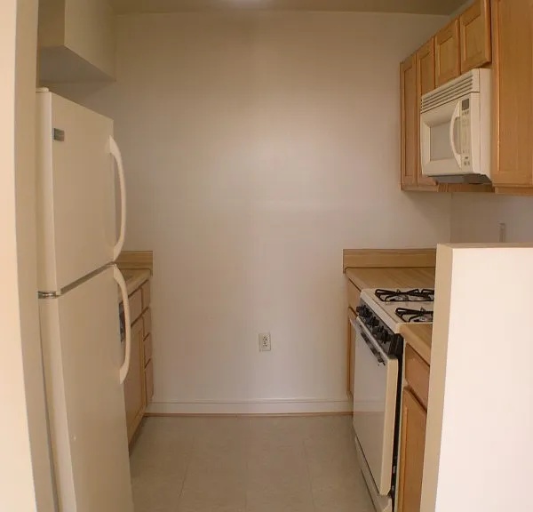 1 3rd St NE #8 — Photo 3