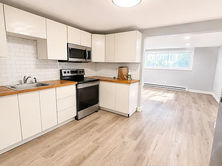 96 Itasca St #1 — Photo 4