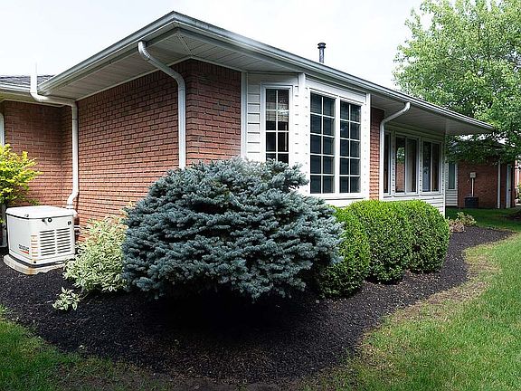 2nd image of 306 Hampton Hill Dr