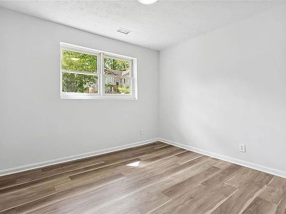 5th image of 1905 Grouse Ct