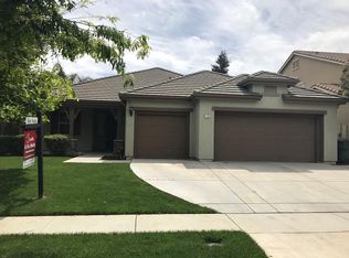 1100 Van Gogh Ln, Patterson, CA 95363