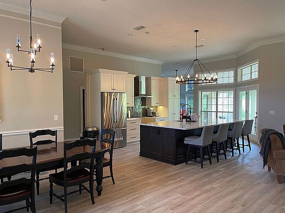 4th image of 12628 Mission Hills Cir S