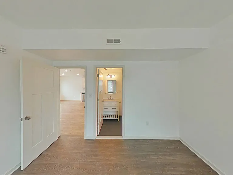 4114 Lauriston Street — Photo 25