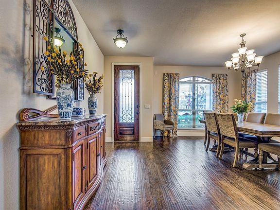 3rd image of 1020 Goldenrod Ln