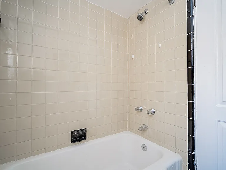 Updated Bathroom 7359-1N