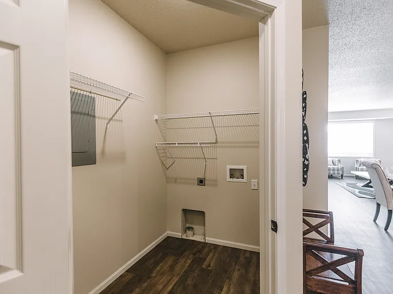 Lakewood Crossing Apartments — Photo 82