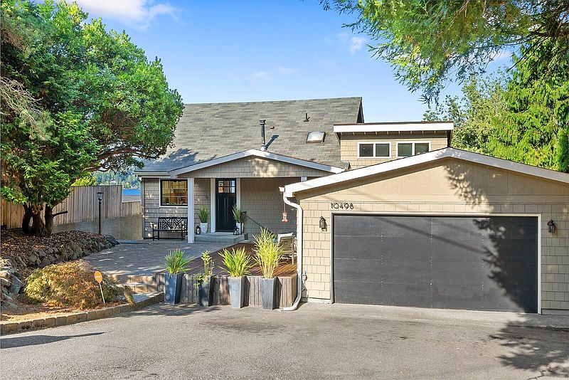 2nd image of 10498 Dixon Drive S