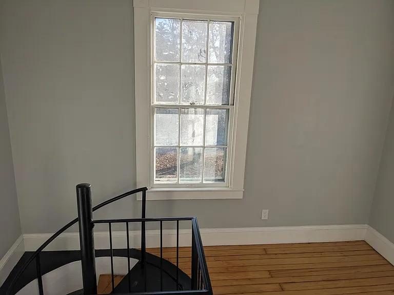 81 Cottage St #1-R — Photo 8