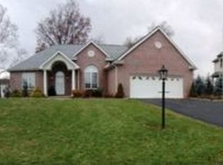 2015 Quail Creek Rd, Bethlehem, PA 18017