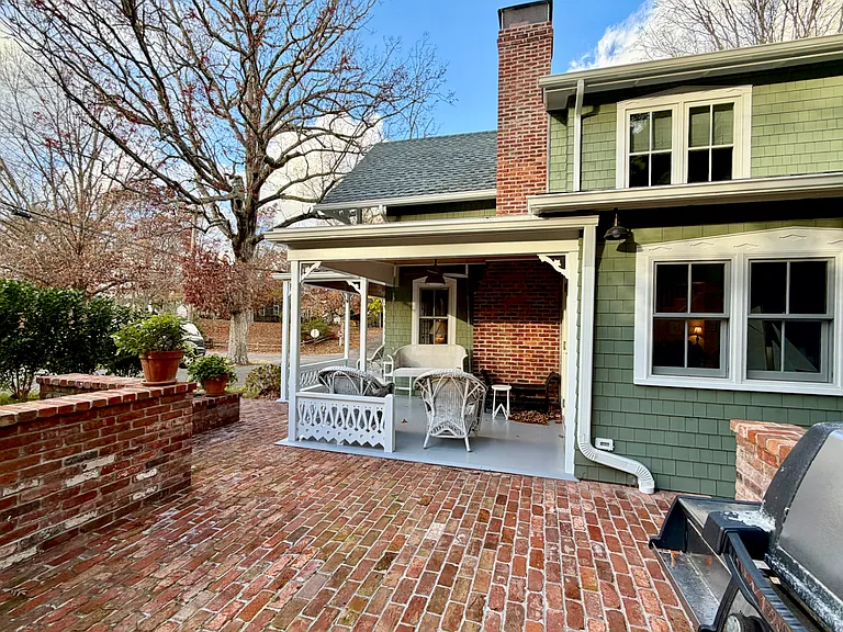 12 Wesley Ave — Photo 16