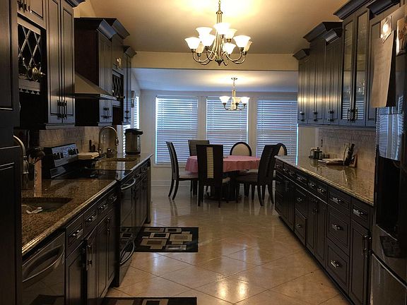 3rd image of 6035 Goodwood Blvd #Z