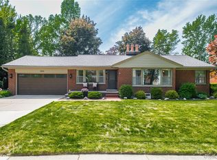 11315 Cranston St, Livonia, MI 48150