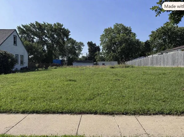 3323 W RAMSEY AVENUE, Greenfield, WI 53221