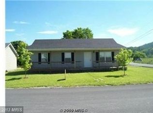 62 Highland View St, Moorefield, WV 26836