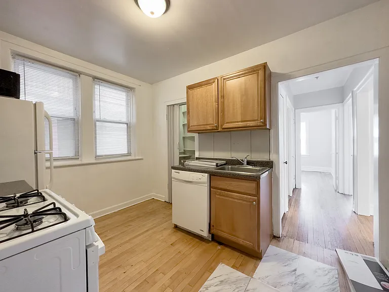 4407 N Kenneth Ave #A2 — Photo 3