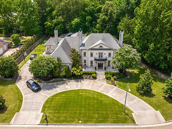 5th image of 9039 Hollybrook Ln N