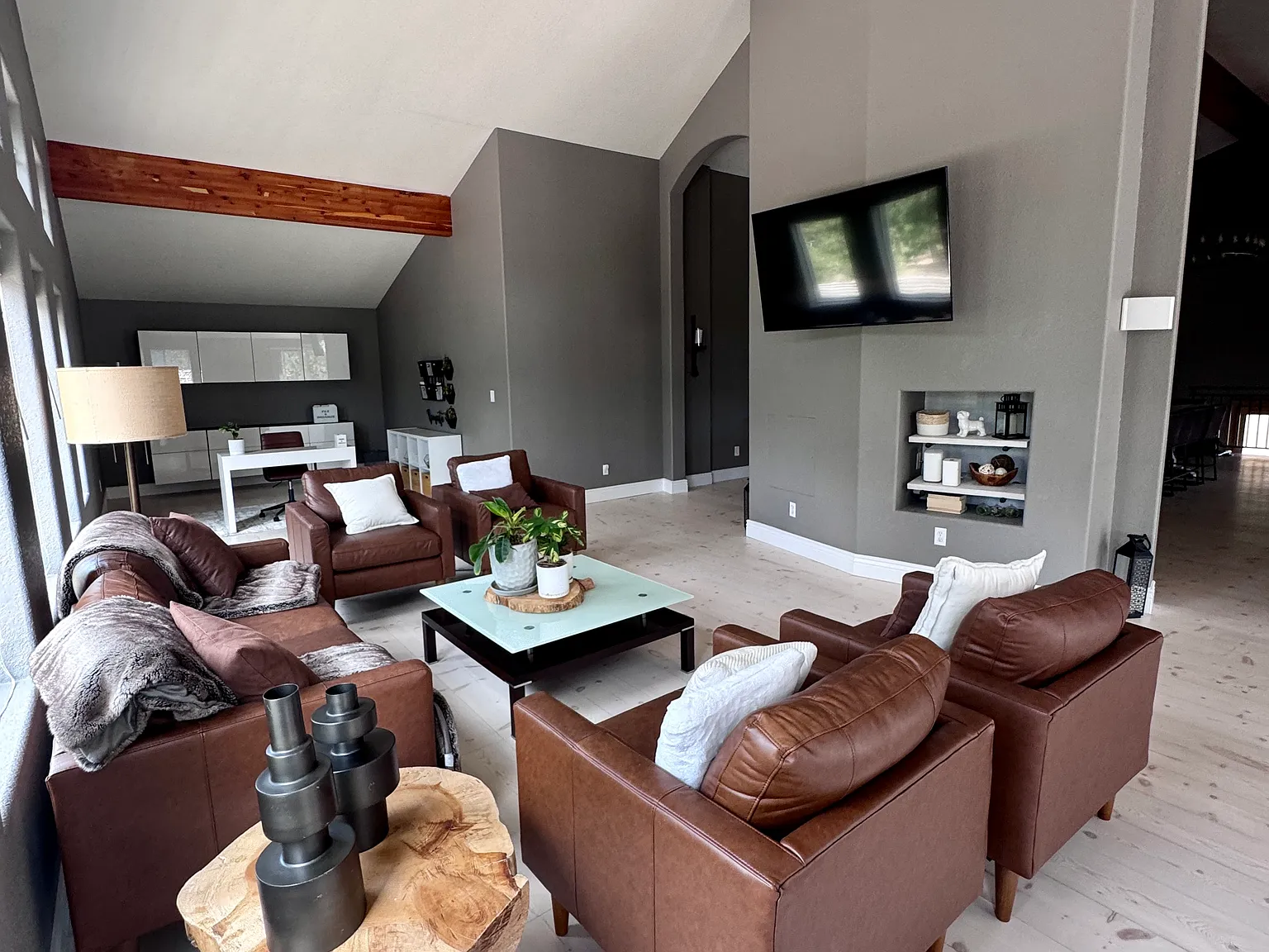 4 bed, 5400 sqft, $1,850 — Photo 3
