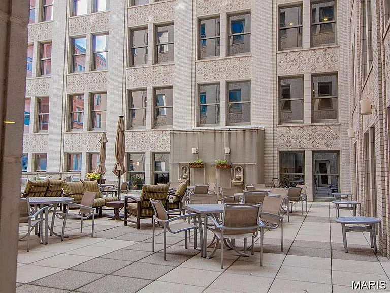 314 N Broadway Ave #1405 — Photo 35