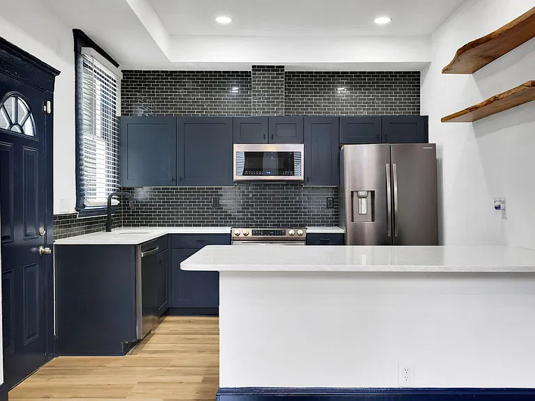 1407 Hubbard St — Photo 13