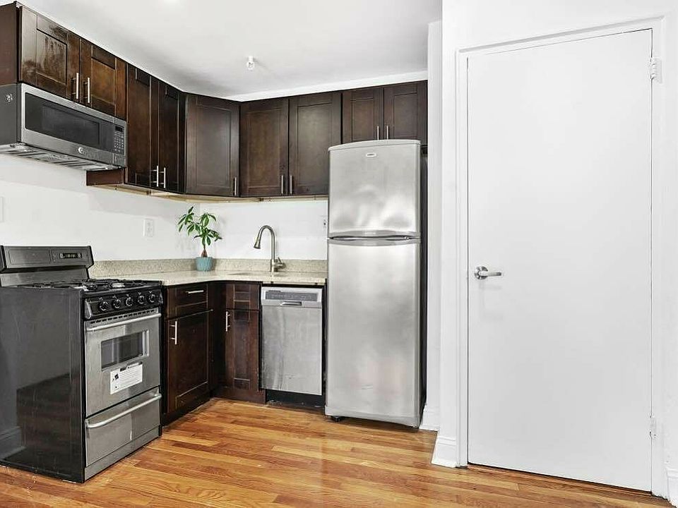 2nd image of 1146 2nd Ave APT B4
