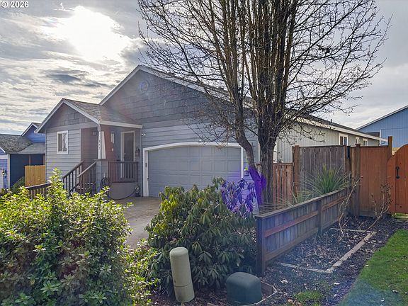 4th image of 847 N Duniway Rd