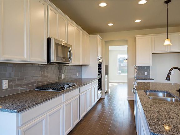 5th image of 3401 Northdale Ln