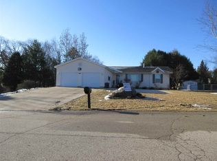 825 E Smith St, Iron Mountain, MI 49801