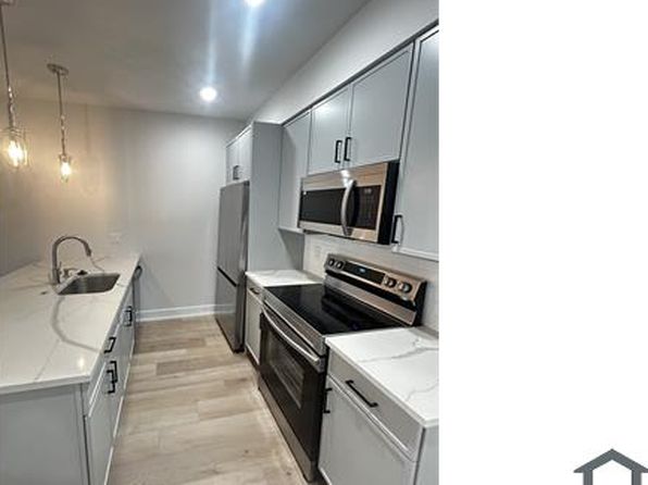 401 E Walnut Ln #108