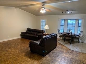 2nd image of 717 Oak Grove Ln