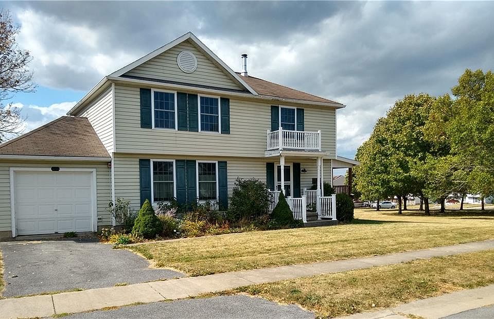 1st image of 5753 Lake Hill Dr