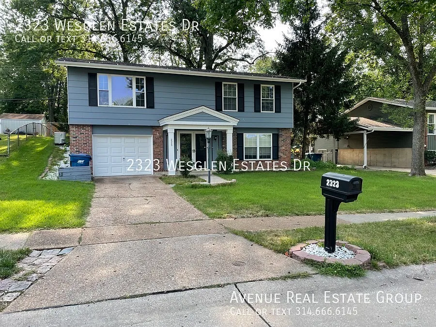 2323 Wesglen Estates Dr photo 1
