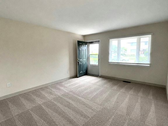 5th image of 504 Mossoak Dr
