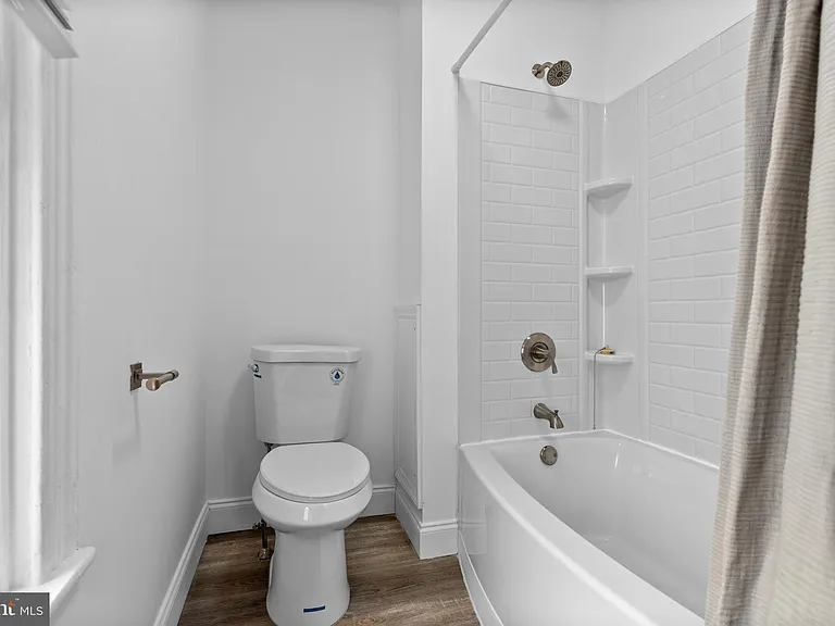 302 N Main St #3 — Photo 14