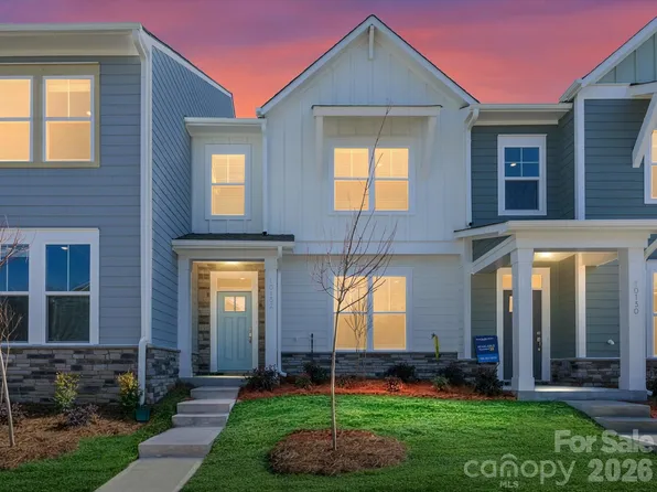 10132 Mamillion Dr, Huntersville, NC 28078