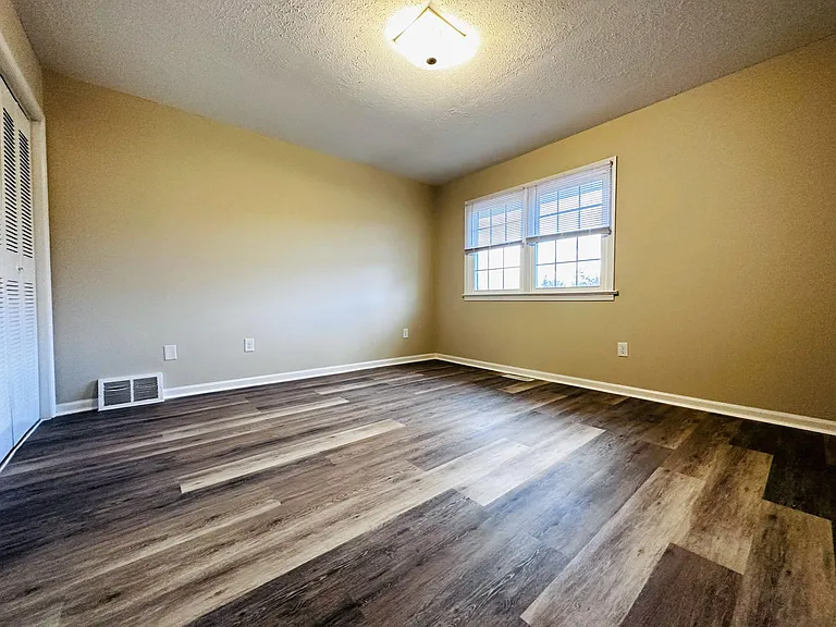 115 Carman Ave #24 — Photo 19