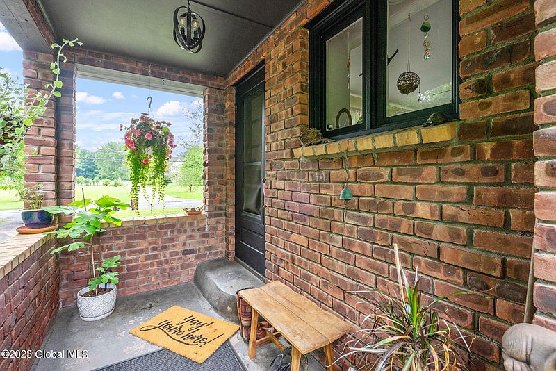 4th image of 2742 Curry Road