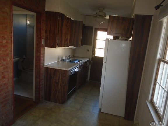 5th image of 1 Eleanor Dr