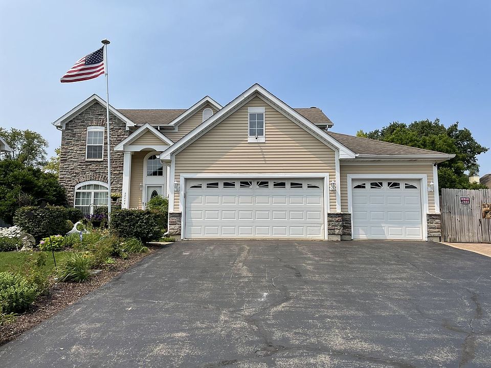 1st image of 38446 N Creek Ct