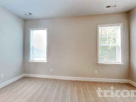 5th image of 165 Lynnridge Dr