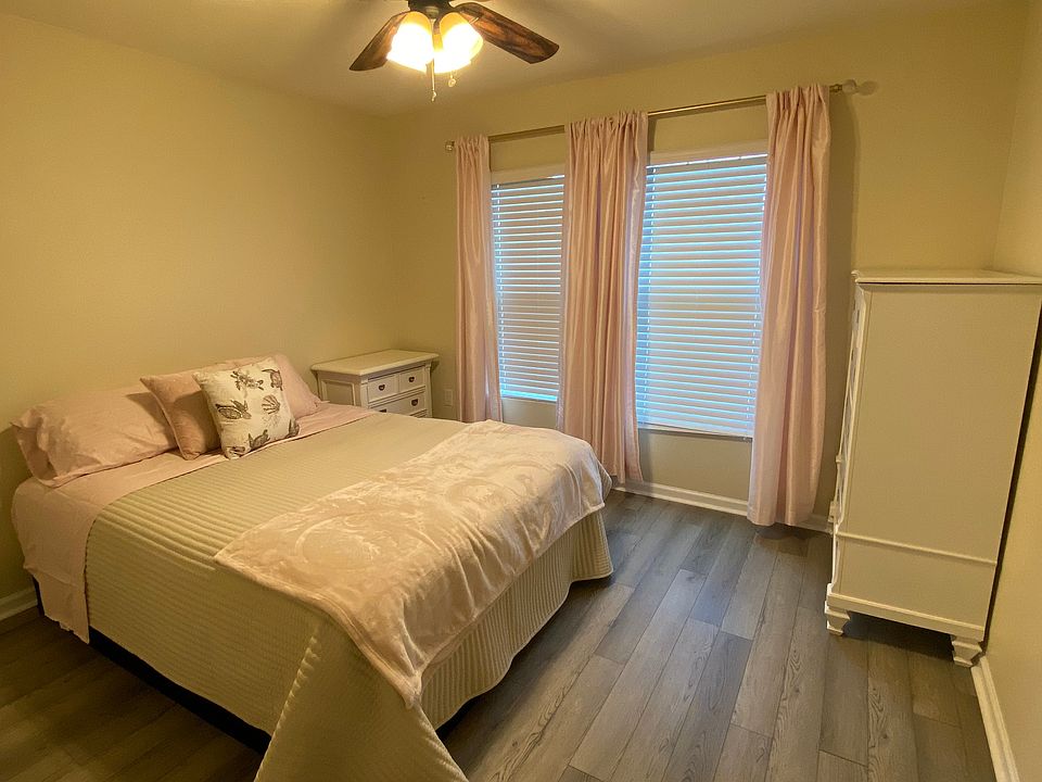 2nd image of 226 Blue Creek Way