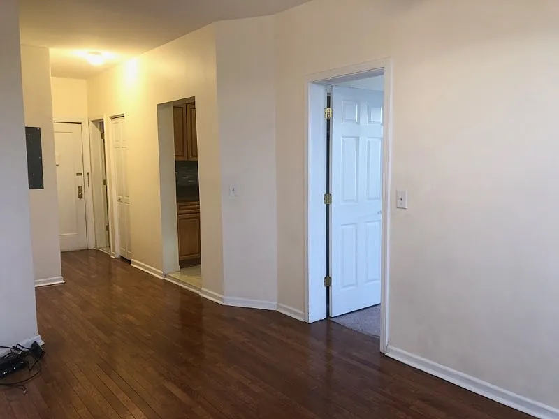 759 Avenue A APT 10 photo 1