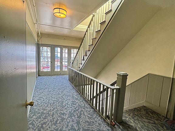 3rd image of 965 N Vendome St APT 210