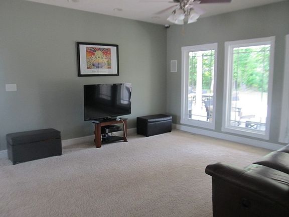 2nd image of 15027 Jalee Ln