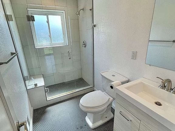 5th image of 3210 Krameria St