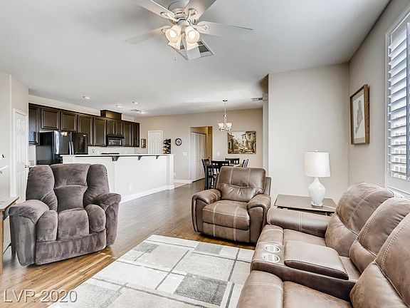 4th image of 21 Red Oak Canyon St Unit 3