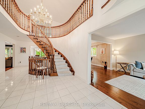 4th image of 231 Mossbrook Sq