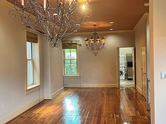 5th image of 224 N Columbus St Unit 2
