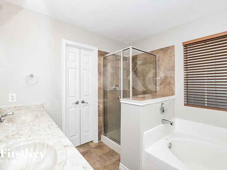 146 Springtree St — Photo 15