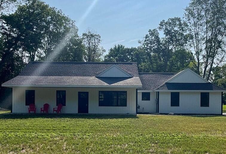 1st image of 13912 Delta Dr