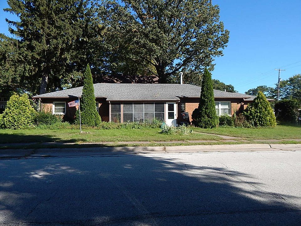1st image of 433 8th St